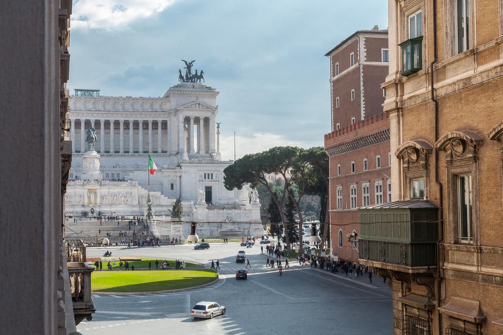 Amazing Suite Piazza Venezia Rom Exteriör bild