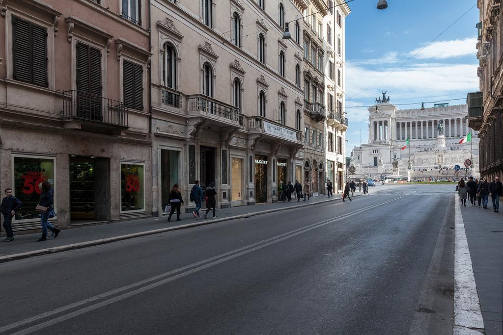 Amazing Suite Piazza Venezia Rom Exteriör bild